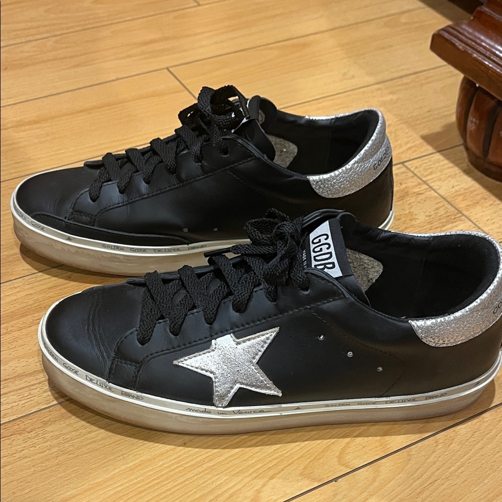 Golden Goose Black Leather Low-Top Sneakers with Silver Star - Picture 4 of 7